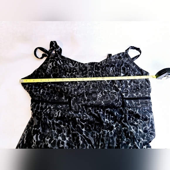 Torrid Brand" The Gothic Snow Leapard"Plus-size,gothic,spagetti strap dress. - Picture 4 of 7